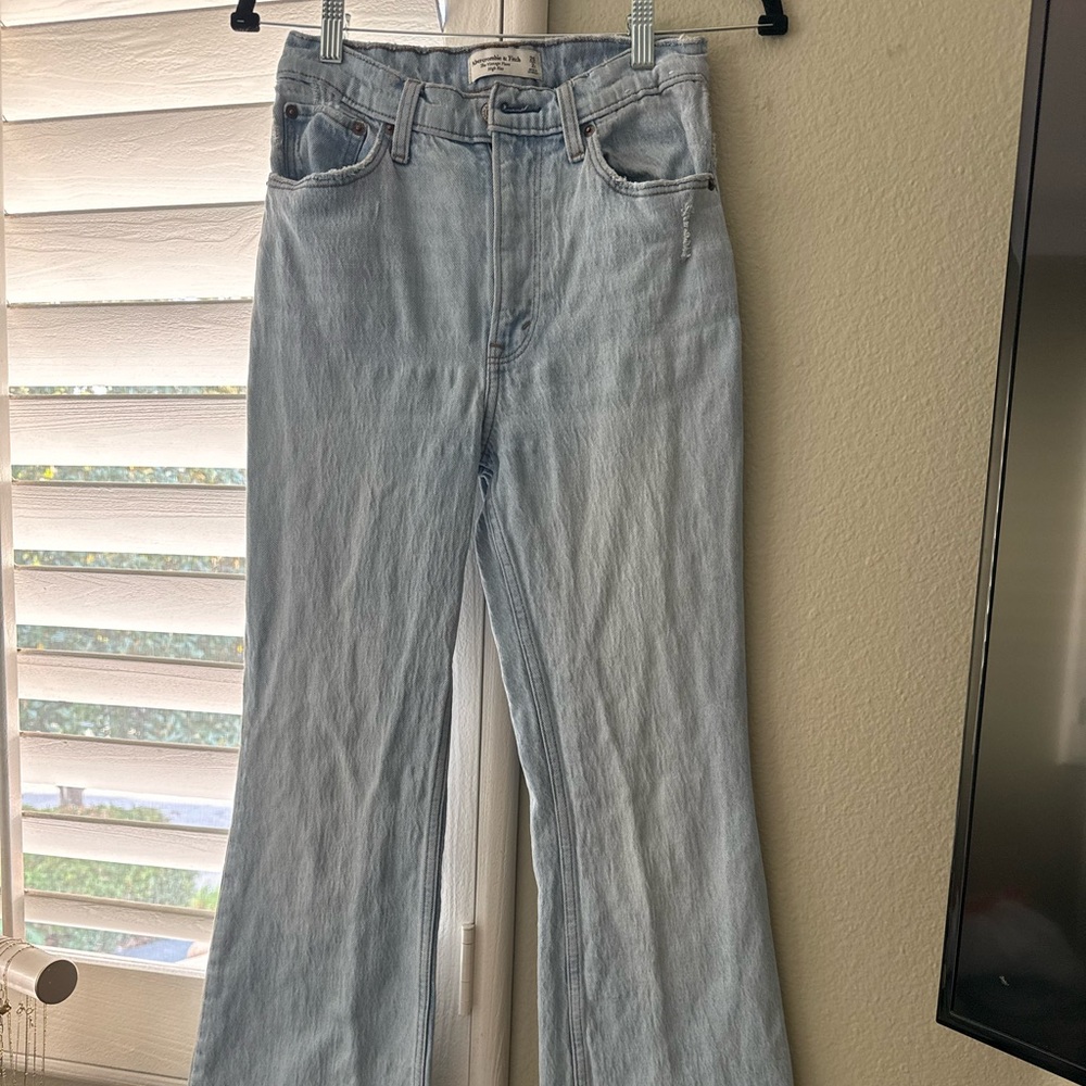 Abercrombie & Fitch High Rise Light Blue Jeans